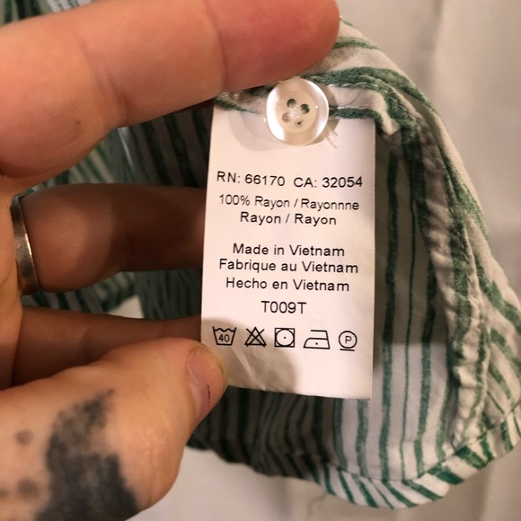 🌈💜Stripy Button Down Tank - Picture 4 of 6